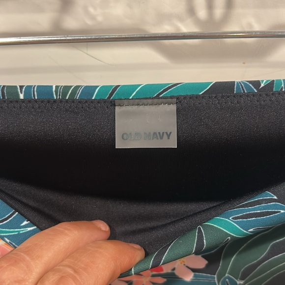 Old Navy Floral Tankini swim suit - Picture 11 of 12